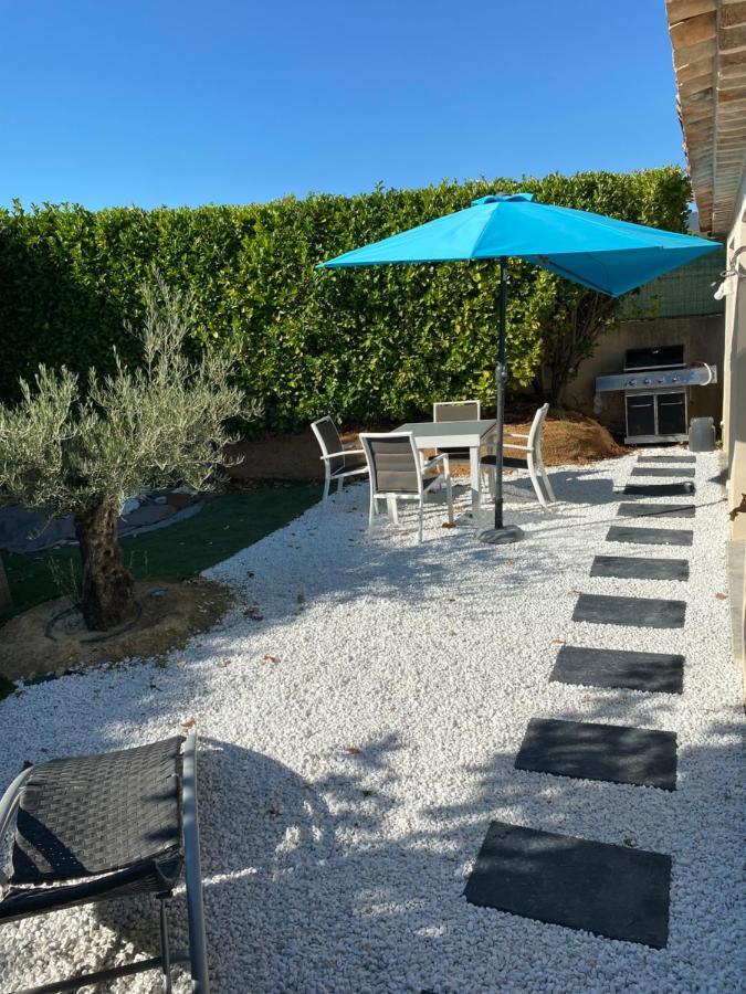 Petit Nid Douillet En Luberon Avec Spa Ansouis Ngoại thất bức ảnh